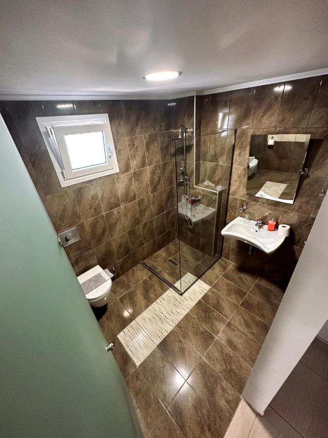 Crystal Blue Apartment Potos Luaran gambar