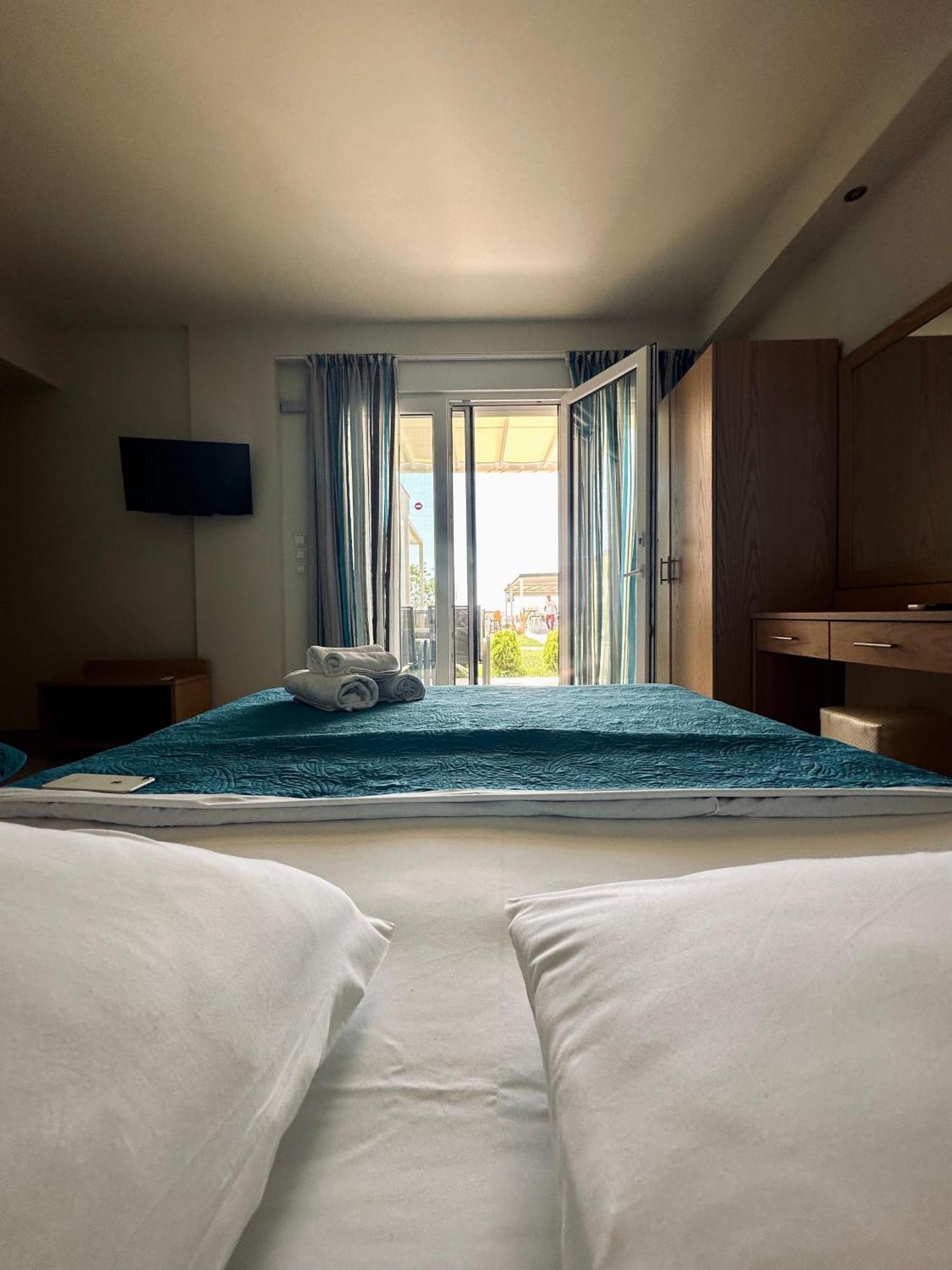 Crystal Blue Apartment Potos Luaran gambar